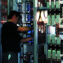 Intervention sur la baie informatique d'un data center